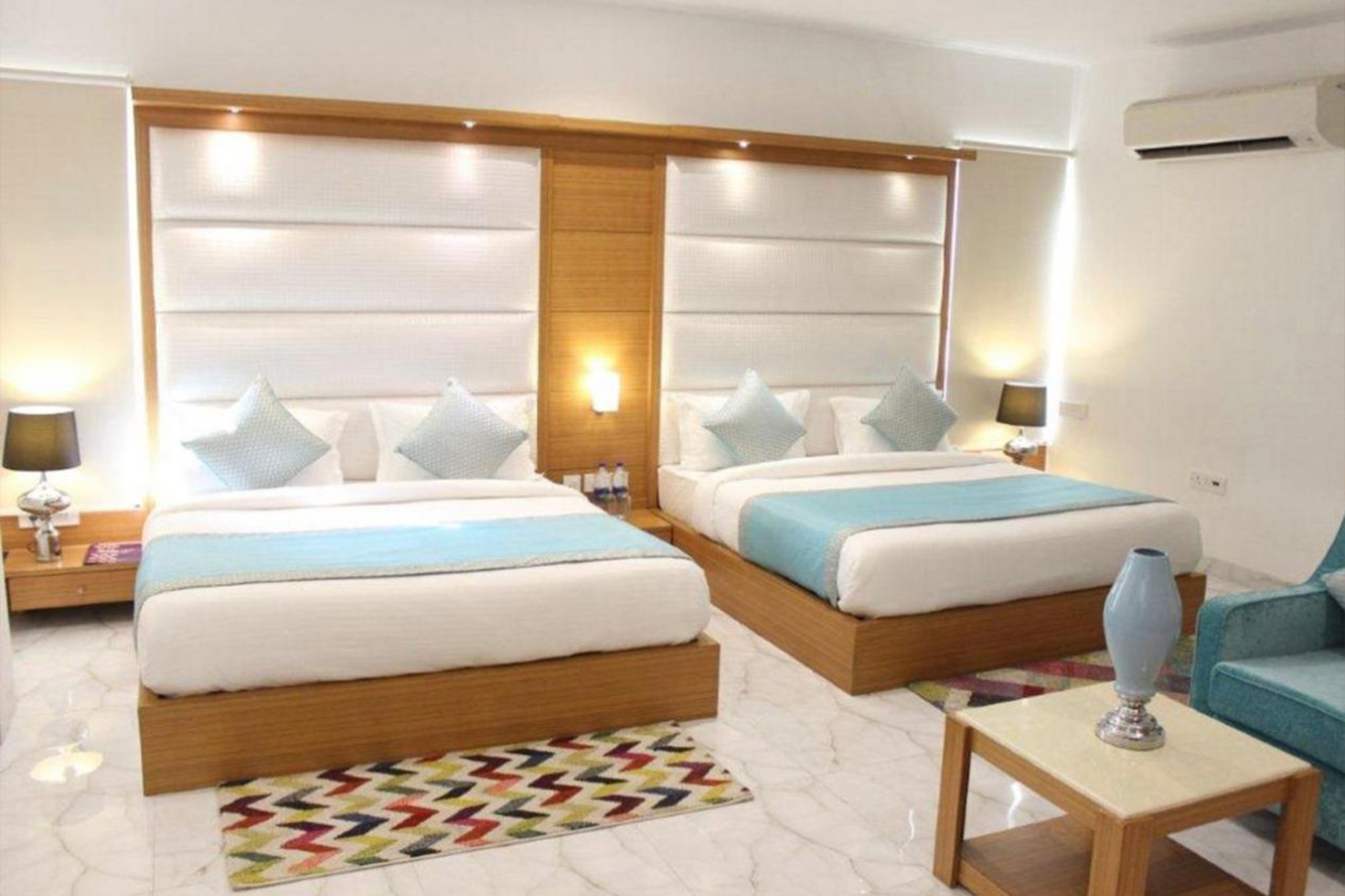  Family Stay Family Room 4 occupants 9-12 hrs